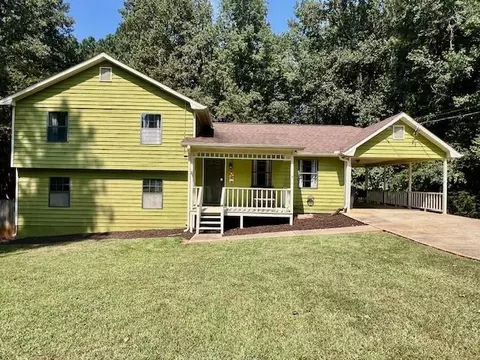 1372 Sir Knights Way, Lawrenceville, GA 30045