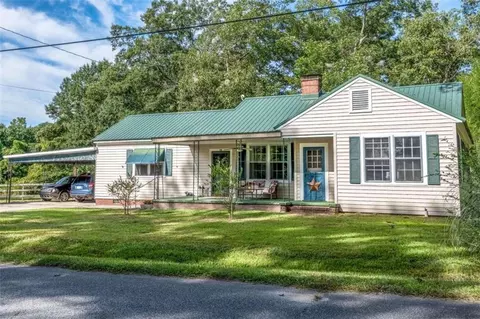 78 Willow Dr, Woodbury, GA 30293