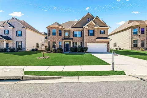 5550 Mirror Lake Dr, Cumming, GA 30028