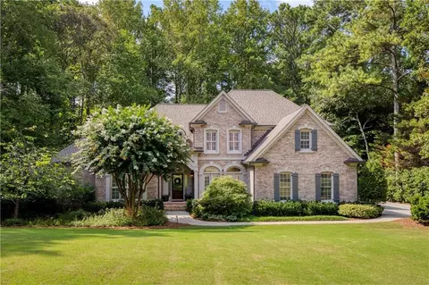 711 Hallbrook Ct, Alpharetta, GA 30004