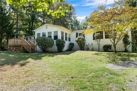 204 Simpson Cir NE, Cartersville, GA 30121
