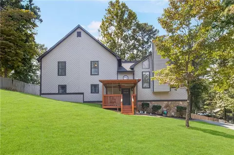 132 Woods Ct, Dallas, GA 30157