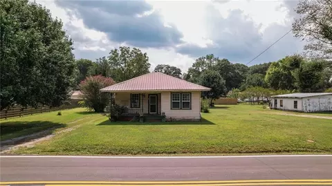 51 W Main St, Kingston, GA 30145