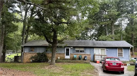 8591 Chestnut Ln, Lithia Springs, GA 30122