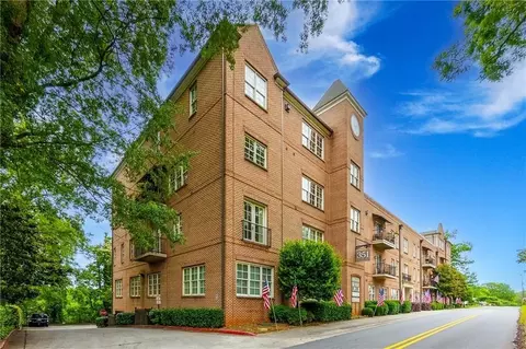 351 NE Washington Ave NE #307, Marietta, GA 30060