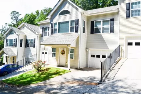 302 Pointe Cir, Dahlonega, GA 30533