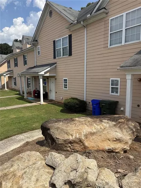 1739 Bob White Ln, Conyers, GA 30013