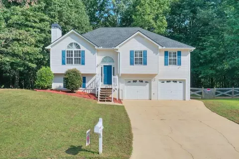 371 Crystal Creek Ln, Dallas, GA 30157