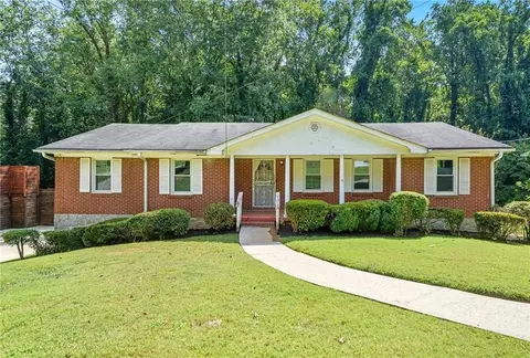716 Lynn Valley Rd SW, Atlanta, GA 30311