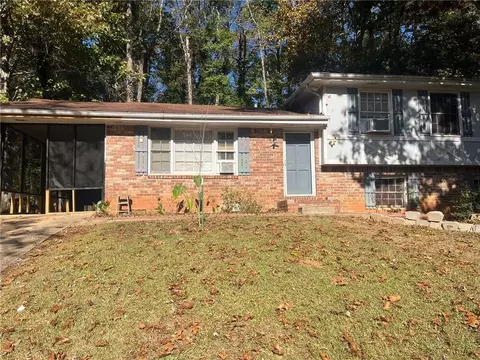 8474 Magnolia Dr, Jonesboro, GA 30238