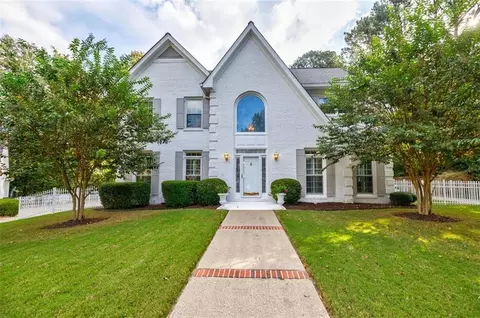 160 Savannah Estates Dr, Sandy Springs, GA 30350