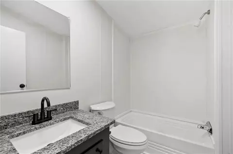 Bath - 4250 Scott Brown Rd SE, Fairmount, GA 30139 photo 4 of 4
