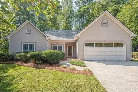 3215 Dogwood Dr, Powder Springs, GA 30127