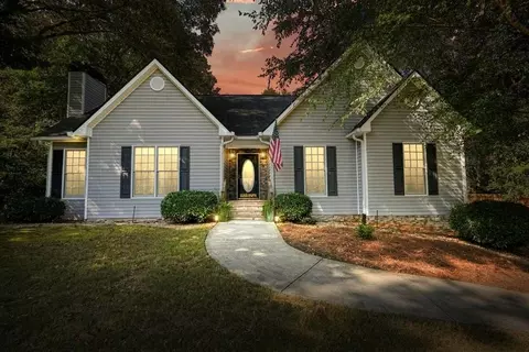 1124 Fieldstone Dr, Canton, GA 30114