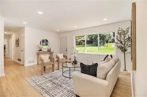 1667 Atherton Cir, Decatur, GA 30035