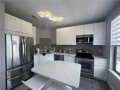 898 Oak St SW #1306, Atlanta, GA 30310