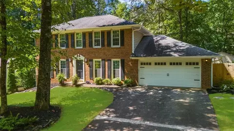 9770 Lake Forest Way, Roswell, GA 30076
