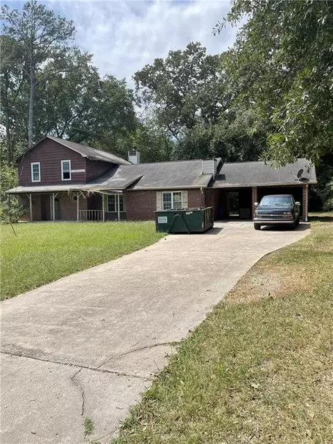 398 River Oak Dr, Riverdale, GA 30274