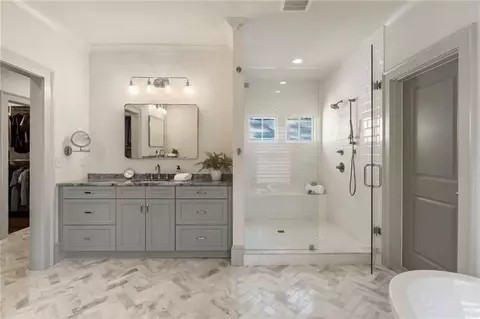 Bath - 3505 Keswick Dr, Chamblee, GA 30341 photo 1 of 6