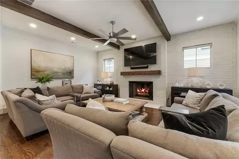 Living - 3505 Keswick Dr, Chamblee, GA 30341 photo 2 of 2