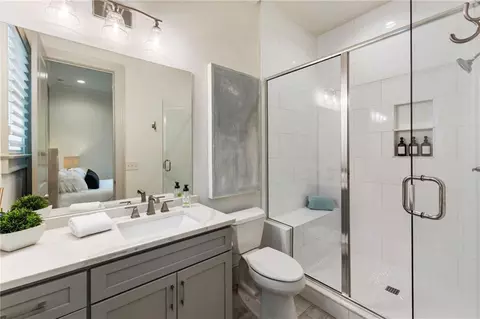 Bath - 3505 Keswick Dr, Chamblee, GA 30341 photo 3 of 6