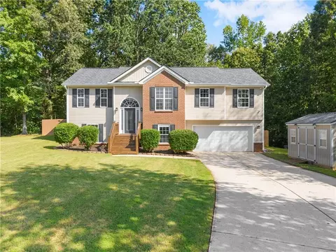 845 Brandon Dr, Winder, GA 30680