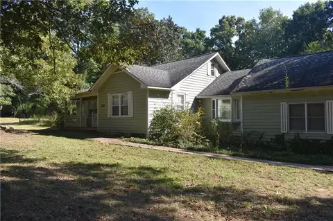 4381 Duncan Bridge Rd, Cleveland, GA 30528
