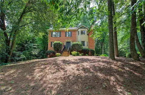 5036 India Lake Dr, Acworth, GA 30102