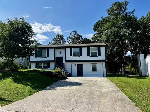6740 Windfaire Dr, Norcross, GA 30093
