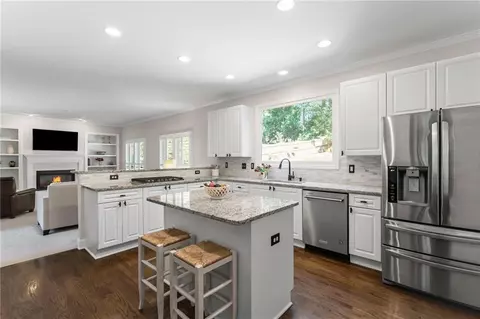 740 Dunscore Ct, Roswell, GA 30075