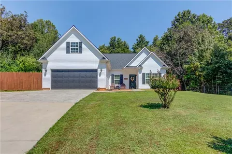 4990 Price Rd, Gainesville, GA 30506