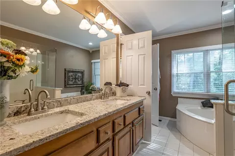 Bath - 3659 E Bay St, Duluth, GA 30096 photo 5 of 6