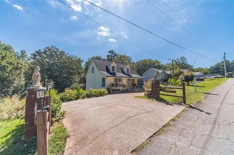 2350 Pine Grove Rd, Gainesville, GA 30507