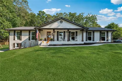 2405 Virginia Heights Dr, Cumming, GA 30041
