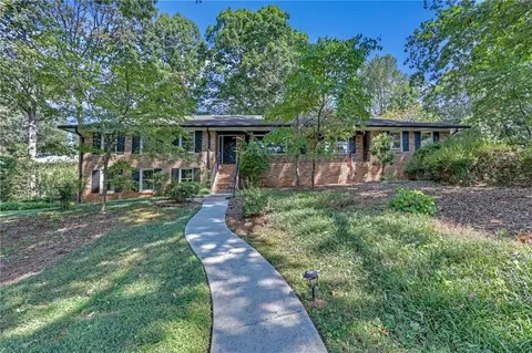 2770 Beverly Hills Dr NE, Marietta, GA 30068