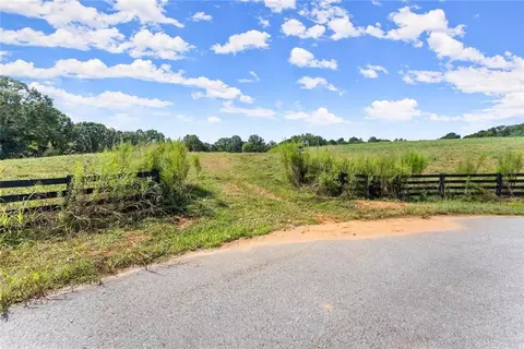 240 Hensley Ln, Hoschton, GA 30548