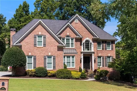5365 Golden Leaf Trl, Peachtree Corners, GA 30092