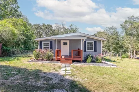3916 Petes Dr, Gainesville, GA 30506