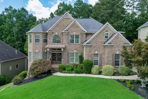 3856 Thompson Lake Dr, Buford, GA 30519
