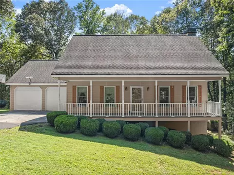 338 Ridge Ln, Lula, GA 30554