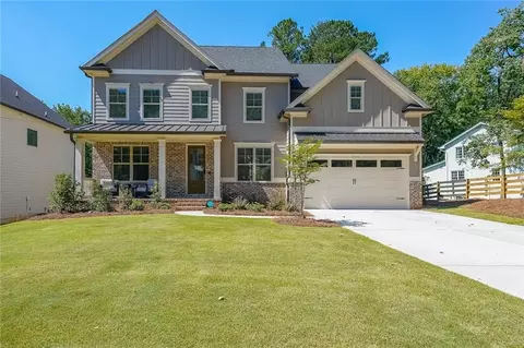 2762 Indian Trail Dr, Tucker, GA 30084
