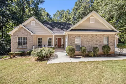 1929 Amherst Ct SE, Conyers, GA 30013