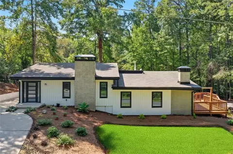 609 Redwood Dr, Woodstock, GA 30189