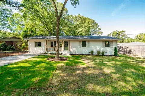 925 Stephens St SE, Smyrna, GA 30080