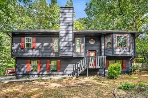 1534 Oakhill Dr, Auburn, GA 30011