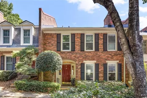 9 Queen Victoria Pl NE, Atlanta, GA 30342