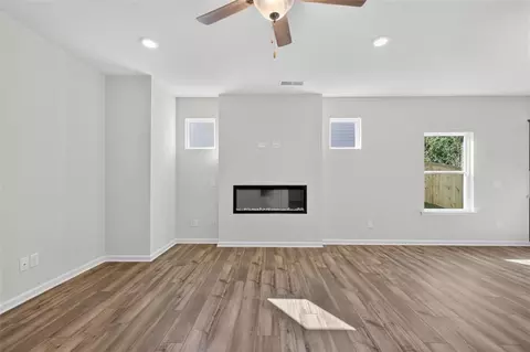 Living - 120 Fair Oak Ln, Calhoun, GA 30701 photo 2 of 6