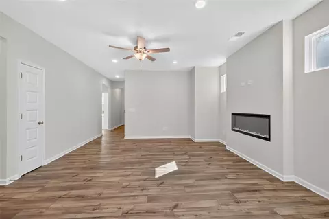 Living - 120 Fair Oak Ln, Calhoun, GA 30701 photo 4 of 6