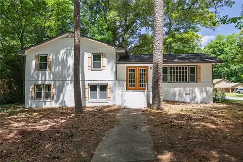 5520 Saint Lo Ln, Atlanta, GA 30349