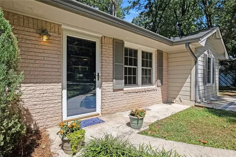 4917 Velva Way NW, Lilburn, GA 30047